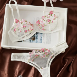 ❤️Sensual conjunto dos piezas detalles de flores