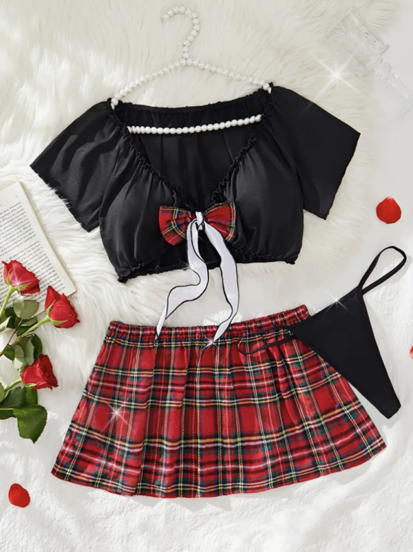 Sensual conjunto de colegiala traviesa